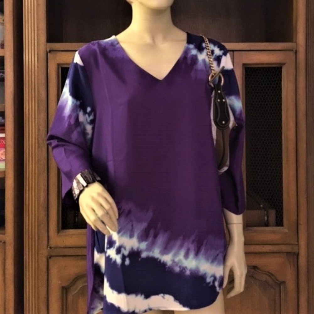 SOLD!!
NEW CHICO'S BEAUTIFUL LIGHT TUNIC SIZE 2 MEDIUM 12